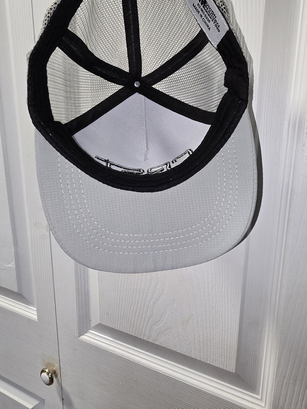 CRST Trucker Hat Snapback Mesh Cap White Black Logo Adjustable Workwear - Picture 4 of 4